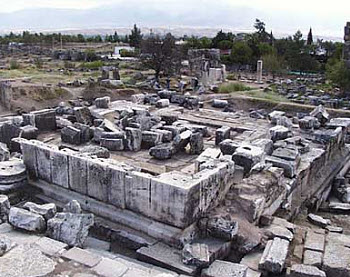 Руины храма Аполлона в  Иераполисе