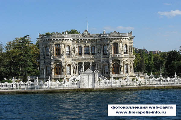 Дворец Гексу ( Кючюксу )  в  Стамбуле