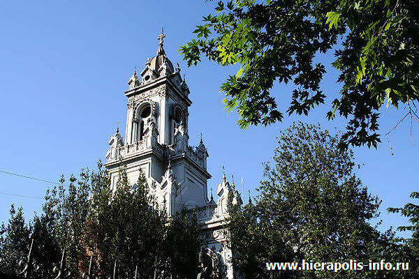 фотография  Болгарская          церковь Святого Стефана в Стамбуле
