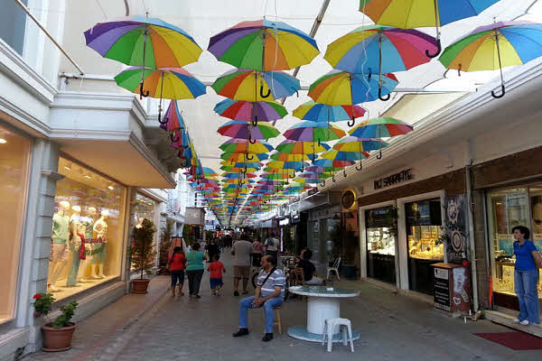 фото улица зонтиков в Фетхие 