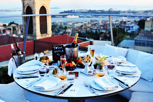 360 Istanbul Restaurant- Рестораны на терассах и крышах с панорамным видом на Босфор и Стамбул