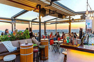 Balkon Restaurant & Bar Рестораны на терассах и крышах с панорамным видом на Босфор и Стамбул