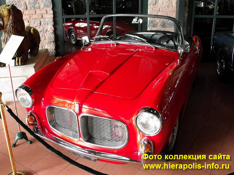 Экспонат автомобильного музея в Стамбуле