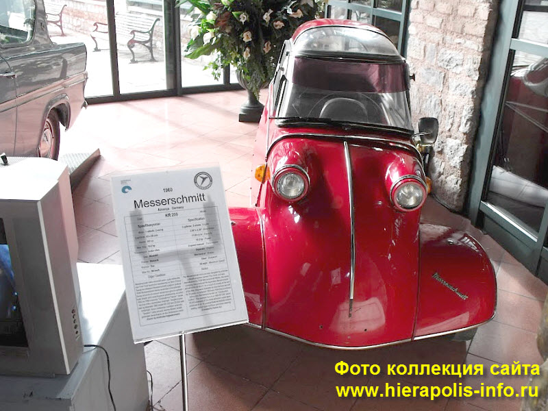 Экспонат музея автомобилей  в Стамбуле
