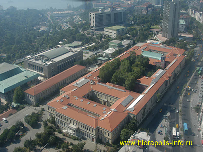 Здание военного музея в Стамбуле