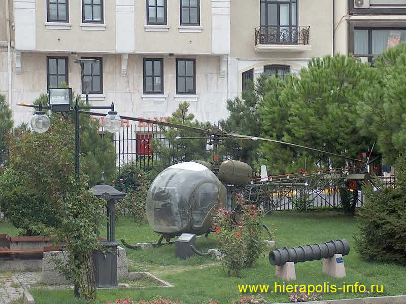 Военный музей в Стамбуле Вертолет