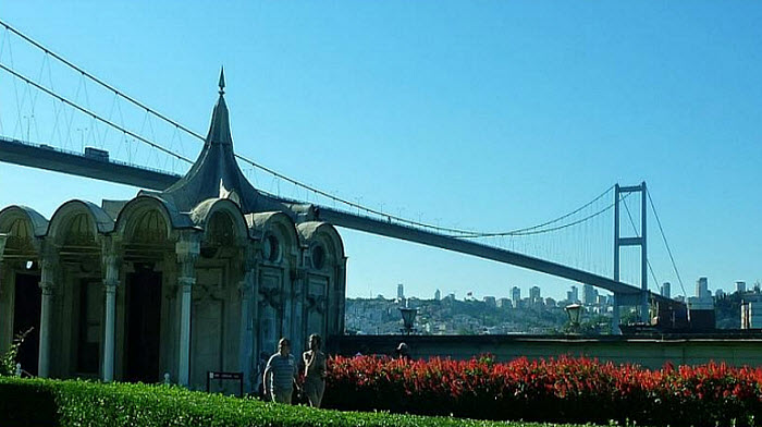Первый босфорский мост в Стамбуле